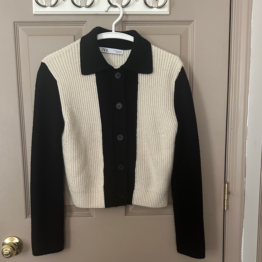 Zara Black and Cream Button-Up Cardigan